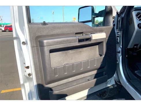Used 2015 Ford F350 Lariat w/ Lariat Ultimate Package AWD/4WD image 25