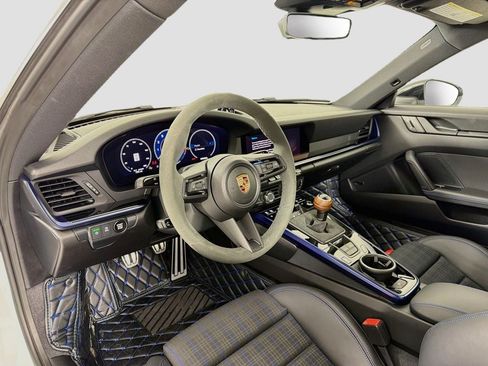 Certified 2025 Porsche 911 Carrera RWD image 5
