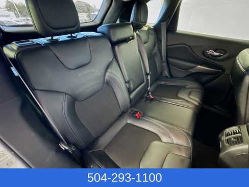 Used 2020 Jeep Cherokee Latitude Plus FWD image 28