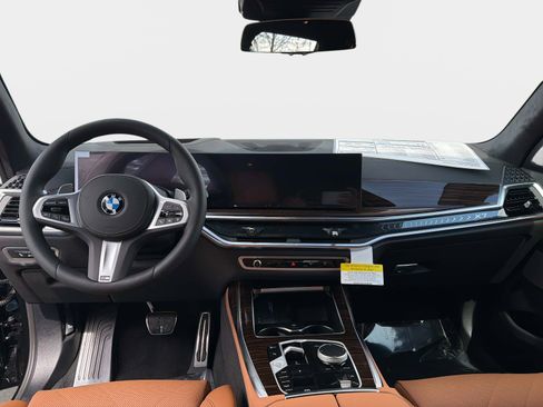 New 2026 BMW X7 xDrive40i w/ M Sport Package AWD/4WD image 18