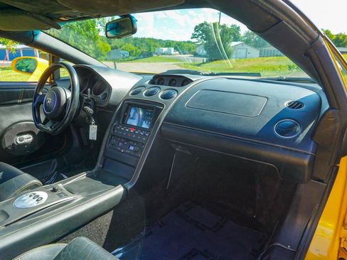 Used 2005 Lamborghini Gallardo AWD/4WD image 36