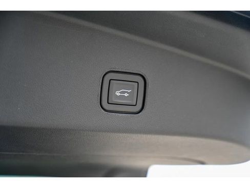 New 2026 Cadillac Lyriq Luxury image 38