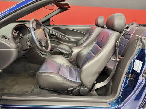 Used 2004 Ford Mustang Cobra image 23