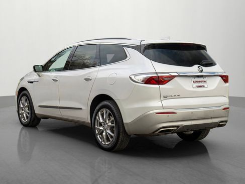 Used 2022 Buick Enclave Premium w/ Experience Buick Package image 5