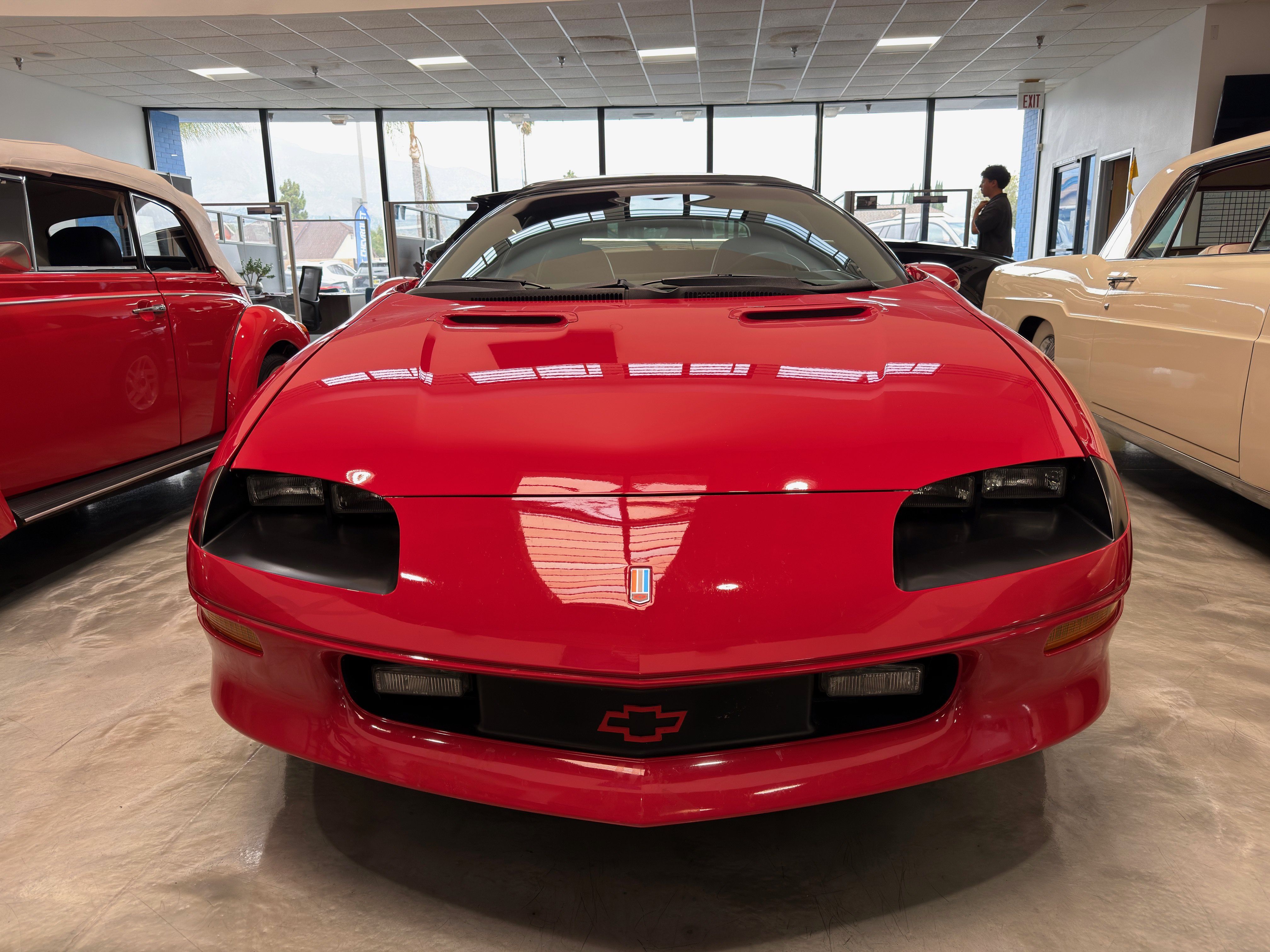 Used 1995 Chevrolet Camaro Z28 RWD image 3