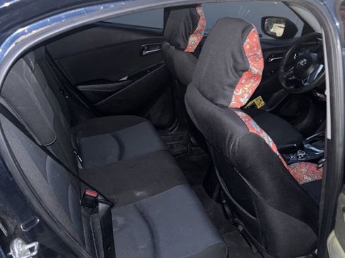 Used 2017 Toyota Yaris iA image 10