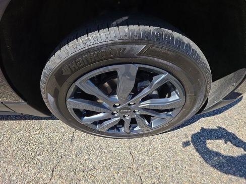 Used 2023 Chevrolet Equinox RS AWD/4WD image 35