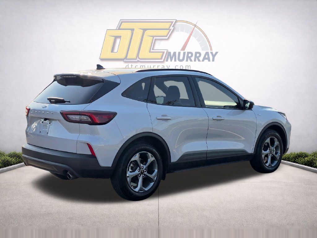Used 2026 Ford Escape ST-Line FWD image 5