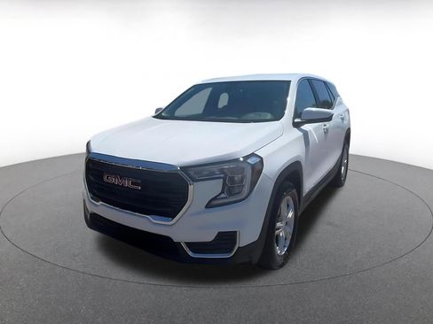Used 2024 GMC Terrain SLE FWD image 7