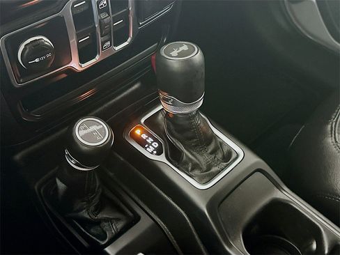 Used 2023 Jeep Wrangler Altitude image 16