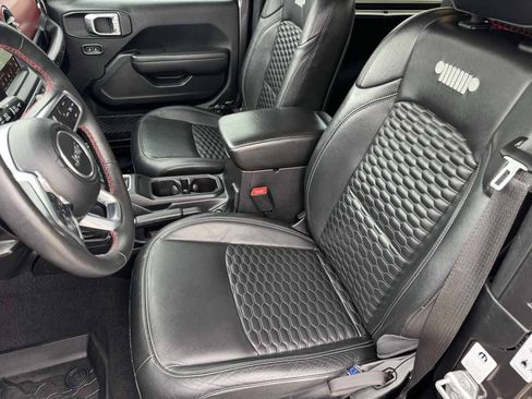 Used 2019 Jeep Wrangler Rubicon AWD/4WD image 16