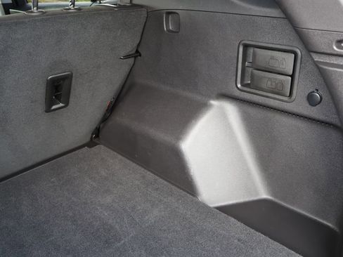 Used 2024 Chevrolet Equinox LT image 33