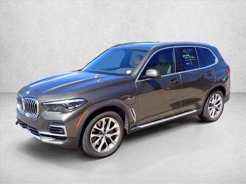 Used 2022 BMW X5 xDrive45e AWD/4WD image 11