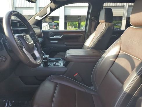 Used 2024 GMC Sierra 1500 Denali AWD/4WD image 19