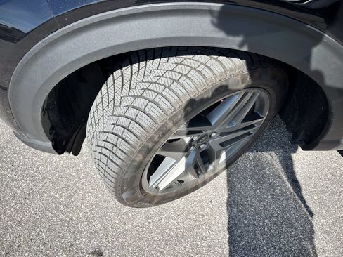 Certified 2025 Ford Explorer ST-Line w/ ST-Line Street Pack AWD/4WD image 40