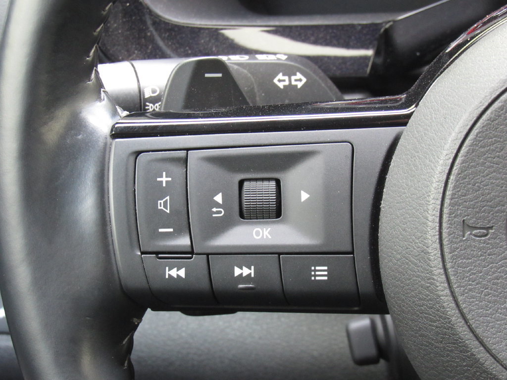 Used 2025 Nissan Pathfinder Platinum AWD/4WD image 27