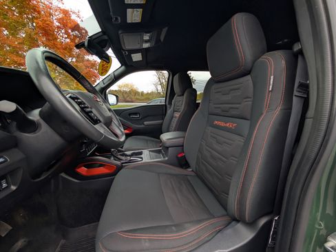 Used 2023 Nissan Frontier PRO-4X w/ Pro Convenience Package image 35