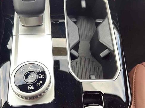 New 2026 Mitsubishi Outlander SEL image 26