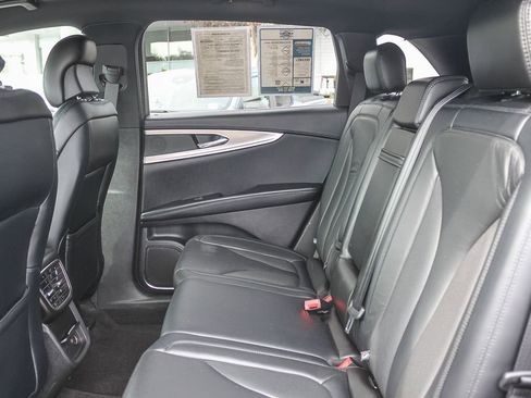 Used 2019 Lincoln Nautilus Select w/ Cargo Utility Package image 23