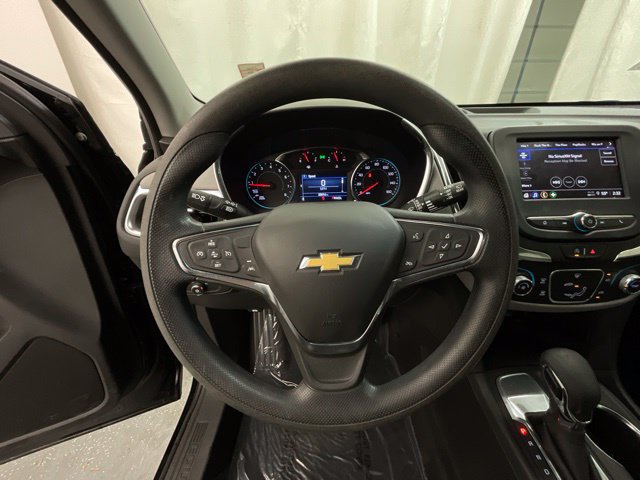 Used 2024 Chevrolet Equinox LS w/ LS Convenience Package FWD image 11