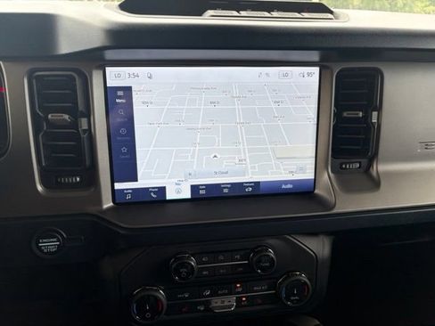 Used 2022 Ford Bronco Outer Banks AWD/4WD image 17