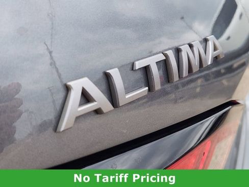 Used 2025 Nissan Altima 2.5 S FWD image 11