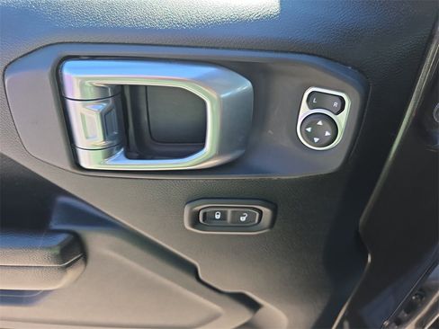 Used 2020 Jeep Wrangler Unlimited Sport S image 19
