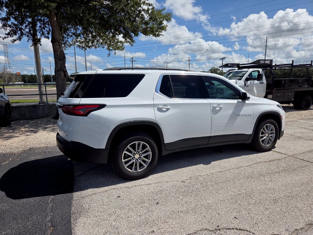 Used 2023 Chevrolet Traverse LT FWD image 14