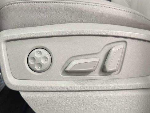 Used 2022 Audi Q5 2.0T Premium Plus w/ Premium Plus Package image 30