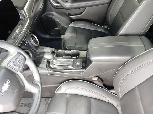 Used 2023 Chevrolet Blazer Premier image 18
