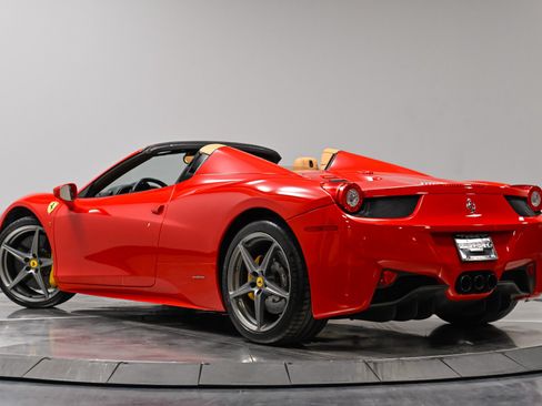 Used 2013 Ferrari 458 Spider RWD image 24