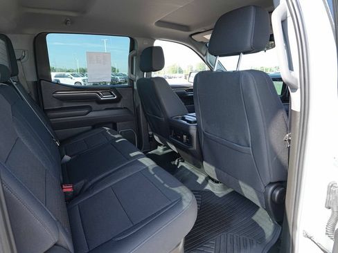 Used 2025 Chevrolet Silverado 1500 LT Trail Boss w/ Convenience Package II AWD/4WD image 24