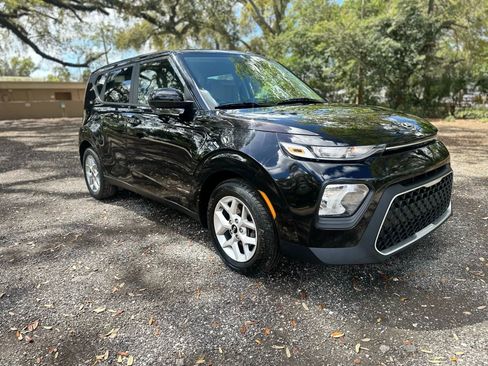Used 2020 Kia Soul S FWD image 3