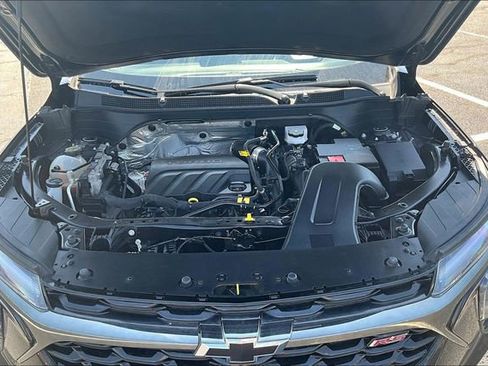 Used 2024 Chevrolet Trax RS w/ Driver Confidence Package image 27