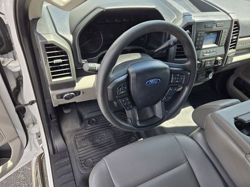 Used 2021 Ford F250 XL w/ STX Appearance Package RWD image 27