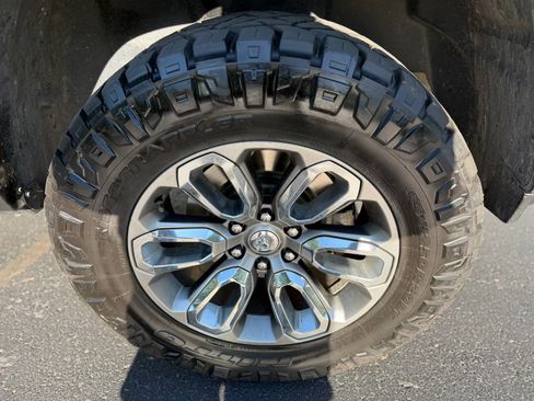 Used 2020 RAM 1500 Laramie w/ Sport Appearance Package AWD/4WD image 9
