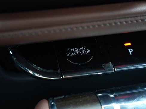 Used 2025 Lincoln Aviator Reserve w/ Equipment Group 201A image 14