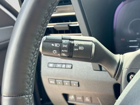 Used 2025 Lexus GX 550 w/ Accessory Package (2T) AWD/4WD image 33