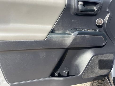 Used 2020 Toyota Tacoma 4x4 Double Cab image 13