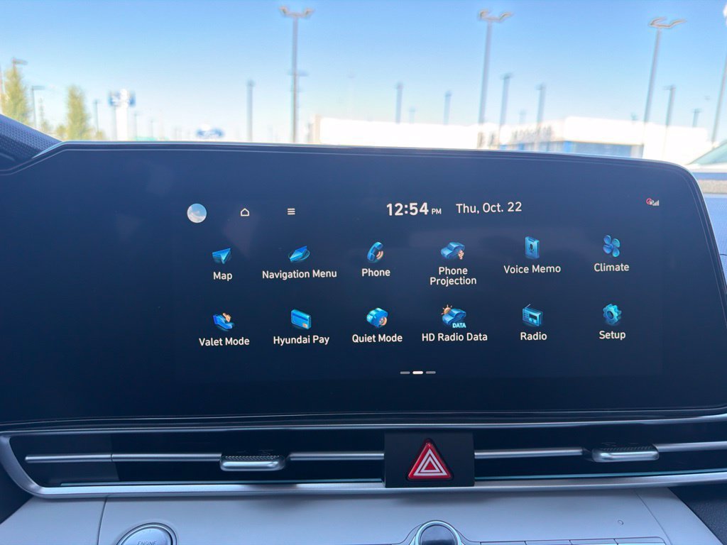 New 2026 Hyundai Elantra Limited FWD image 18