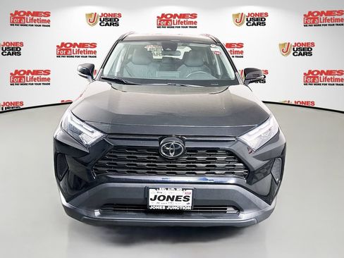 Certified 2022 Toyota RAV4 XLE AWD/4WD image 11