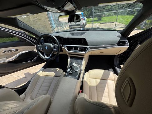 Used 2020 BMW 330i Sedan w/ Convenience Package RWD image 31