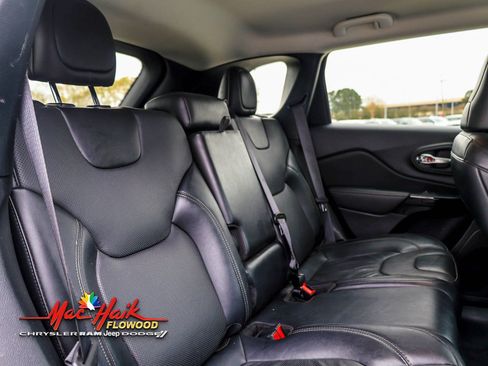 Used 2023 Jeep Cherokee Altitude Lux AWD/4WD image 7