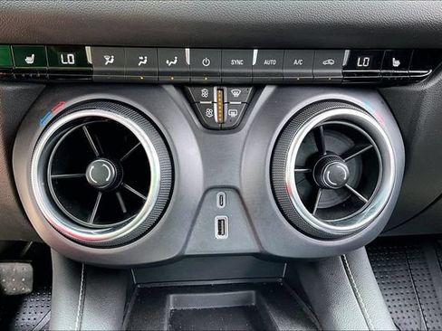 Used 2024 Chevrolet Blazer LT w/ Convenience Package FWD image 16