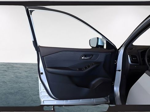 Used 2023 Nissan Rogue SV FWD image 25