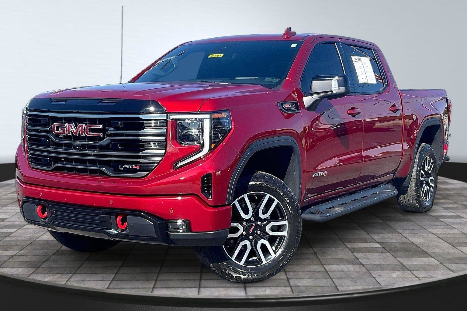 Used 2025 GMC Sierra 1500 AT4 w/ AT4 Premium Package AWD/4WD image 13