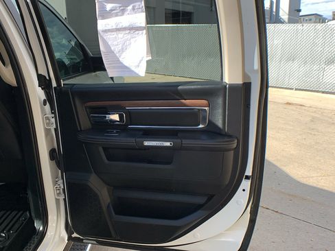 Used 2018 RAM 1500 Laramie image 29