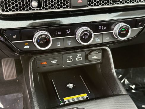 Certified 2024 Honda Civic Touring image 24