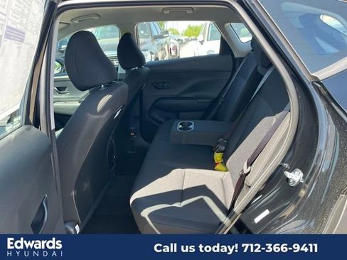 New 2025 Hyundai Kona SE image 9