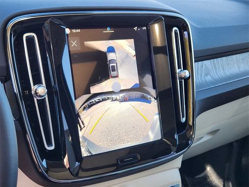 New 2026 Volvo XC40 B5 Ultra w/ Climate Package image 13